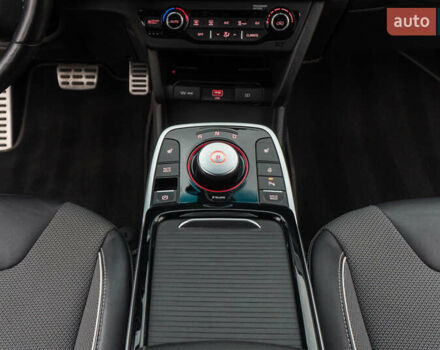 Червоний Кіа Niro, об'ємом двигуна 0 л та пробігом 46 тис. км за 24500 $, фото 30 на Automoto.ua
