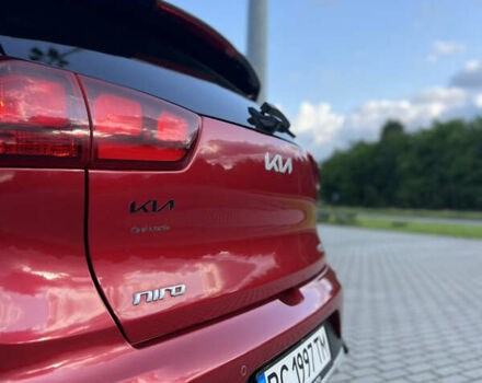 Червоний Кіа Niro, об'ємом двигуна 1.58 л та пробігом 71 тис. км за 22700 $, фото 16 на Automoto.ua