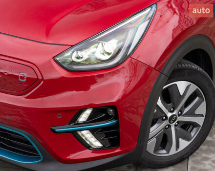 Червоний Кіа Niro, об'ємом двигуна 0 л та пробігом 46 тис. км за 24500 $, фото 5 на Automoto.ua