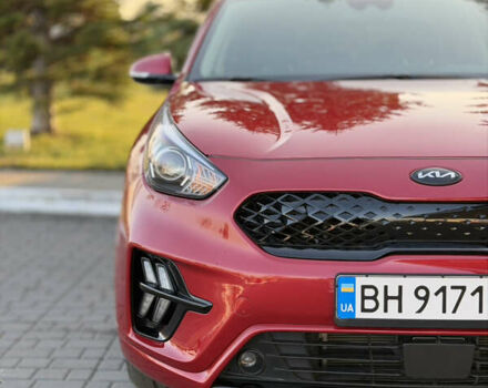 Красный Киа Niro, объемом двигателя 1.6 л и пробегом 52 тыс. км за 23800 $, фото 5 на Automoto.ua