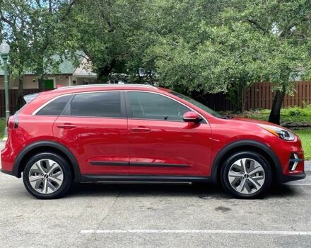 Червоний Кіа Niro, об'ємом двигуна 0 л та пробігом 37 тис. км за 8700 $, фото 5 на Automoto.ua