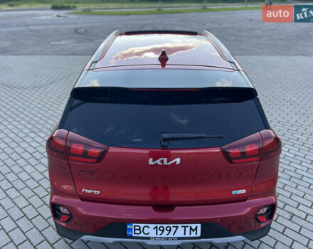 Червоний Кіа Niro, об'ємом двигуна 1.58 л та пробігом 71 тис. км за 22700 $, фото 9 на Automoto.ua