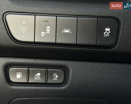 Красный Киа Niro, объемом двигателя 1.6 л и пробегом 52 тыс. км за 23800 $, фото 29 на Automoto.ua