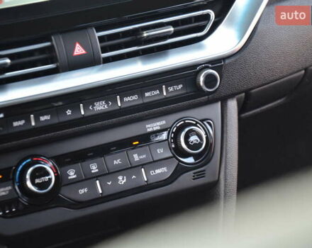 Красный Киа Niro, объемом двигателя 0 л и пробегом 91 тыс. км за 19550 $, фото 52 на Automoto.ua