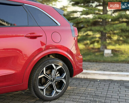 Красный Киа Niro, объемом двигателя 1.6 л и пробегом 52 тыс. км за 23800 $, фото 3 на Automoto.ua