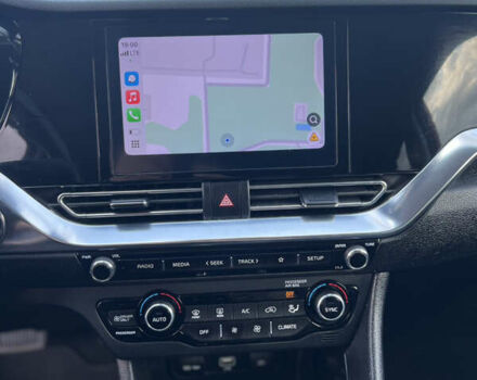 Червоний Кіа Niro, об'ємом двигуна 1.58 л та пробігом 71 тис. км за 22700 $, фото 50 на Automoto.ua