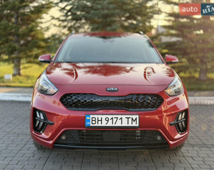 Красный Киа Niro, объемом двигателя 1.6 л и пробегом 52 тыс. км за 23800 $, фото 7 на Automoto.ua