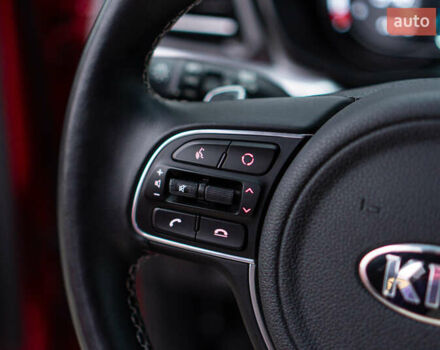 Червоний Кіа Niro, об'ємом двигуна 0 л та пробігом 46 тис. км за 24500 $, фото 66 на Automoto.ua