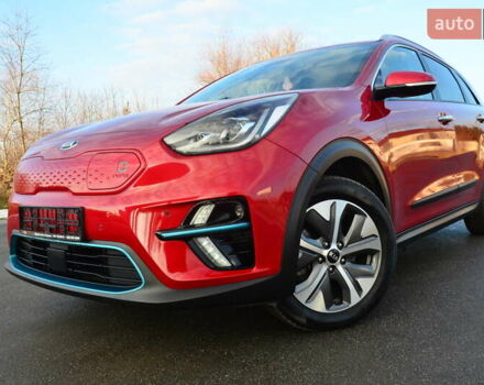Красный Киа Niro, объемом двигателя 0 л и пробегом 91 тыс. км за 19550 $, фото 4 на Automoto.ua