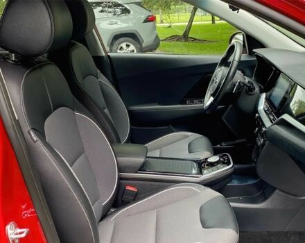Червоний Кіа Niro, об'ємом двигуна 0 л та пробігом 37 тис. км за 8700 $, фото 11 на Automoto.ua