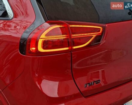 Червоний Кіа Niro, об'ємом двигуна 1.58 л та пробігом 34 тис. км за 28990 $, фото 17 на Automoto.ua
