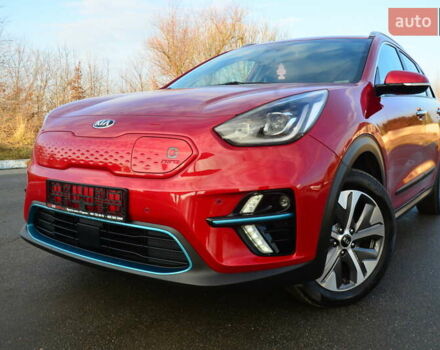 Красный Киа Niro, объемом двигателя 0 л и пробегом 91 тыс. км за 19550 $, фото 3 на Automoto.ua