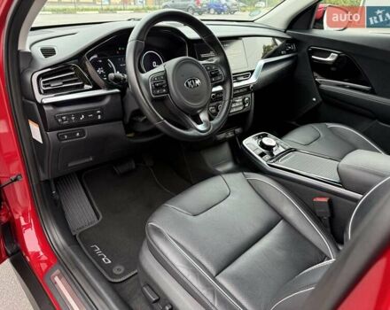 Червоний Кіа Niro, об'ємом двигуна 0 л та пробігом 52 тис. км за 21700 $, фото 28 на Automoto.ua