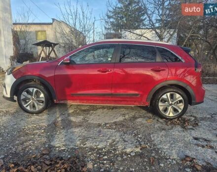 Красный Киа Niro, объемом двигателя 0 л и пробегом 35 тыс. км за 16800 $, фото 1 на Automoto.ua