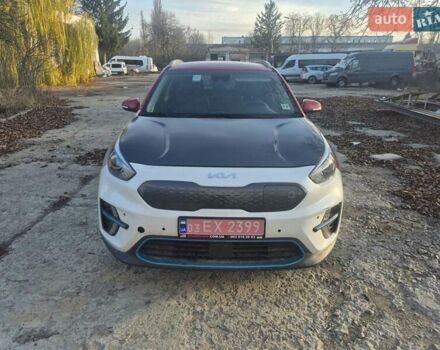 Красный Киа Niro, объемом двигателя 0 л и пробегом 35 тыс. км за 16800 $, фото 4 на Automoto.ua