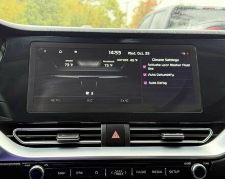 Червоний Кіа Niro, об'ємом двигуна 1.6 л та пробігом 12 тис. км за 14000 $, фото 10 на Automoto.ua