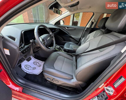 Червоний Кіа Niro, об'ємом двигуна 0 л та пробігом 26 тис. км за 25500 $, фото 8 на Automoto.ua
