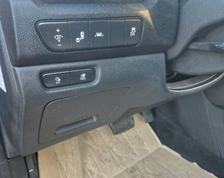 Красный Киа Niro, объемом двигателя 0 л и пробегом 35 тыс. км за 16800 $, фото 16 на Automoto.ua