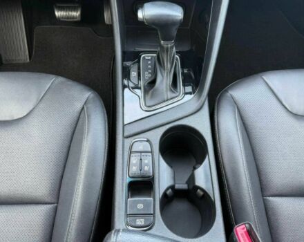 Червоний Кіа Niro, об'ємом двигуна 1.6 л та пробігом 17 тис. км за 8800 $, фото 9 на Automoto.ua