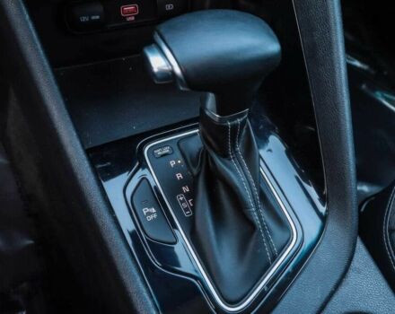 Красный Киа Niro, объемом двигателя 1.6 л и пробегом 23 тыс. км за 14000 $, фото 16 на Automoto.ua