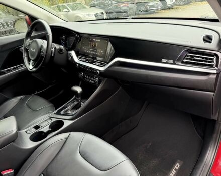 Червоний Кіа Niro, об'ємом двигуна 1.6 л та пробігом 12 тис. км за 14000 $, фото 13 на Automoto.ua