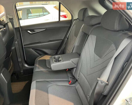 Червоний Кіа Niro, об'ємом двигуна 1.58 л та пробігом 42 тис. км за 22000 $, фото 12 на Automoto.ua