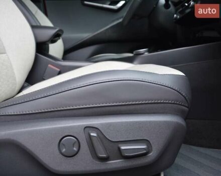 Червоний Кіа Niro, об'ємом двигуна 0 л та пробігом 57 тис. км за 24600 $, фото 30 на Automoto.ua