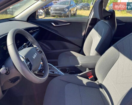 Червоний Кіа Niro, об'ємом двигуна 1.58 л та пробігом 42 тис. км за 22000 $, фото 9 на Automoto.ua