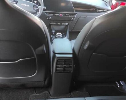 Червоний Кіа Niro, об'ємом двигуна 0 л та пробігом 55 тис. км за 24000 $, фото 17 на Automoto.ua