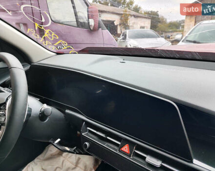 Червоний Кіа Niro, об'ємом двигуна 1.58 л та пробігом 107 тис. км за 13900 $, фото 14 на Automoto.ua