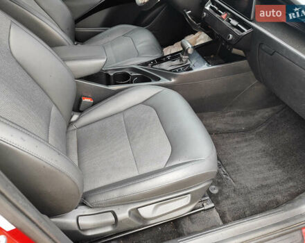 Красный Киа Niro, объемом двигателя 1.58 л и пробегом 172 тыс. км за 12700 $, фото 8 на Automoto.ua