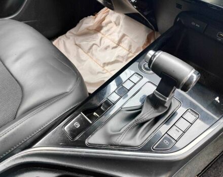 Киа Niro 2023 в Одессе на Automoto.ua Красный Киа Niro, объемом двигателя 1.6 л и пробегом 170 тыс. км за 345 $, фото 18 на Automoto.ua