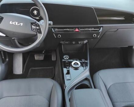 Червоний Кіа Niro, об'ємом двигуна 0 л та пробігом 55 тис. км за 24000 $, фото 18 на Automoto.ua
