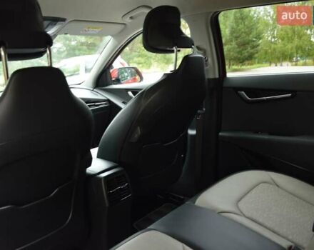Червоний Кіа Niro, об'ємом двигуна 0 л та пробігом 57 тис. км за 24600 $, фото 18 на Automoto.ua
