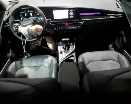 Красный Киа Niro, объемом двигателя 0 л и пробегом 134 тыс. км за 8000 $, фото 7 на Automoto.ua