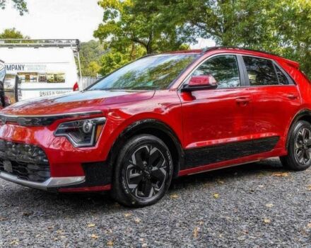 Красный Киа Niro, объемом двигателя 0 л и пробегом 27 тыс. км за 19000 $, фото 2 на Automoto.ua