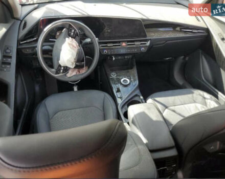 Красный Киа Niro, объемом двигателя 0 л и пробегом 31 тыс. км за 7800 $, фото 6 на Automoto.ua