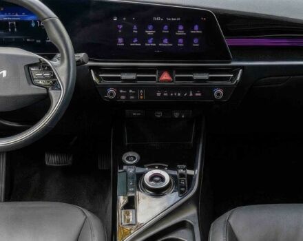Красный Киа Niro, объемом двигателя 0 л и пробегом 27 тыс. км за 19000 $, фото 7 на Automoto.ua