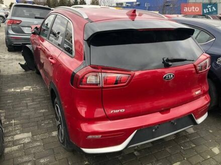 Киа Niro 2017 в Львове на Automoto.ua Красный Киа Niro, объемом двигателя 1.6 л и пробегом 186 тыс. км за 7200 $, фото 1 на Automoto.ua