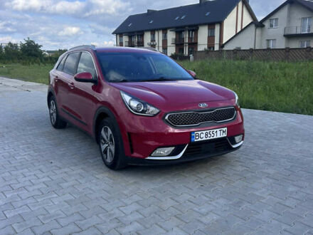 Червоний Кіа Niro, об'ємом двигуна 1.58 л та пробігом 85 тис. км за 15000 $, фото 1 на Automoto.ua