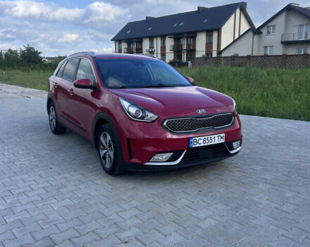 Червоний Кіа Niro, об'ємом двигуна 1.58 л та пробігом 85 тис. км за 15000 $, фото 1 на Automoto.ua