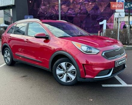 Красный Киа Niro, объемом двигателя 1.58 л и пробегом 87 тыс. км за 15990 $, фото 1 на Automoto.ua