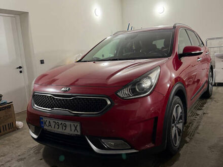 Червоний Кіа Niro, об'ємом двигуна 1.58 л та пробігом 417 тис. км за 15000 $, фото 1 на Automoto.ua