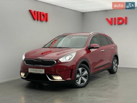Киа Niro 2017 в Киеве на Automoto.ua Красный Киа Niro, объемом двигателя 1.6 л и пробегом 54 тыс. км за 18087 $, фото 1 на Automoto.ua