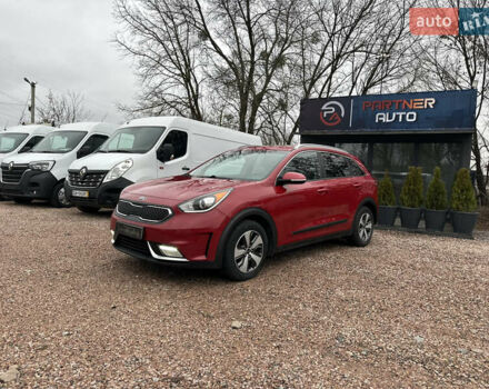 Красный Киа Niro, объемом двигателя 1.58 л и пробегом 190 тыс. км за 13000 $, фото 1 на Automoto.ua