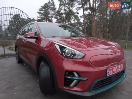Красный Киа Niro, объемом двигателя 0 л и пробегом 87 тыс. км за 20492 $, фото 1 на Automoto.ua