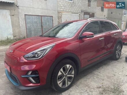 Кіа Niro 2020 у Дубно на Automoto.ua Червоний Кіа Niro, об'ємом двигуна 0 л та пробігом 124 тис. км за 19200 $, фото 1 на Automoto.ua