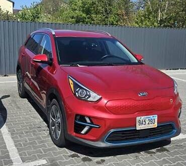 Киа Niro 2020 в Виннице на Automoto.ua Красный Киа Niro, объемом двигателя 0 л и пробегом 29 тыс. км за 18500 $, фото 1 на Automoto.ua