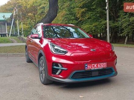 Красный Киа Niro, объемом двигателя 0 л и пробегом 105 тыс. км за 19999 $, фото 1 на Automoto.ua