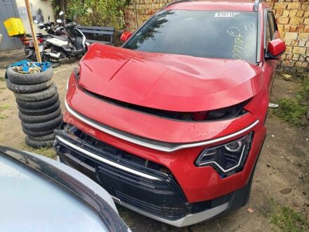 Киа Niro 2023 в Одессе на Automoto.ua Красный Киа Niro, объемом двигателя 1.6 л и пробегом 170 тыс. км за 345 $, фото 1 на Automoto.ua
